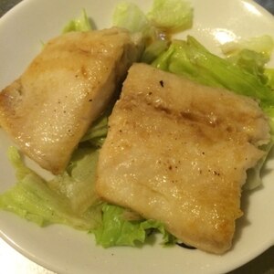 魚のソテー　バターポン酢ソースがけ